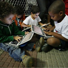 UNESCO lança livro sobre métodos para avaliar uso de tecnologias na educação UNESCO lança livro sobre métodos para avaliar uso de tecnologias na educação
